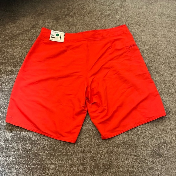NWT Patagonia Men’s Wavefarer Red Board Shorts Size 38 /10” inseam - Picture 9 of 10